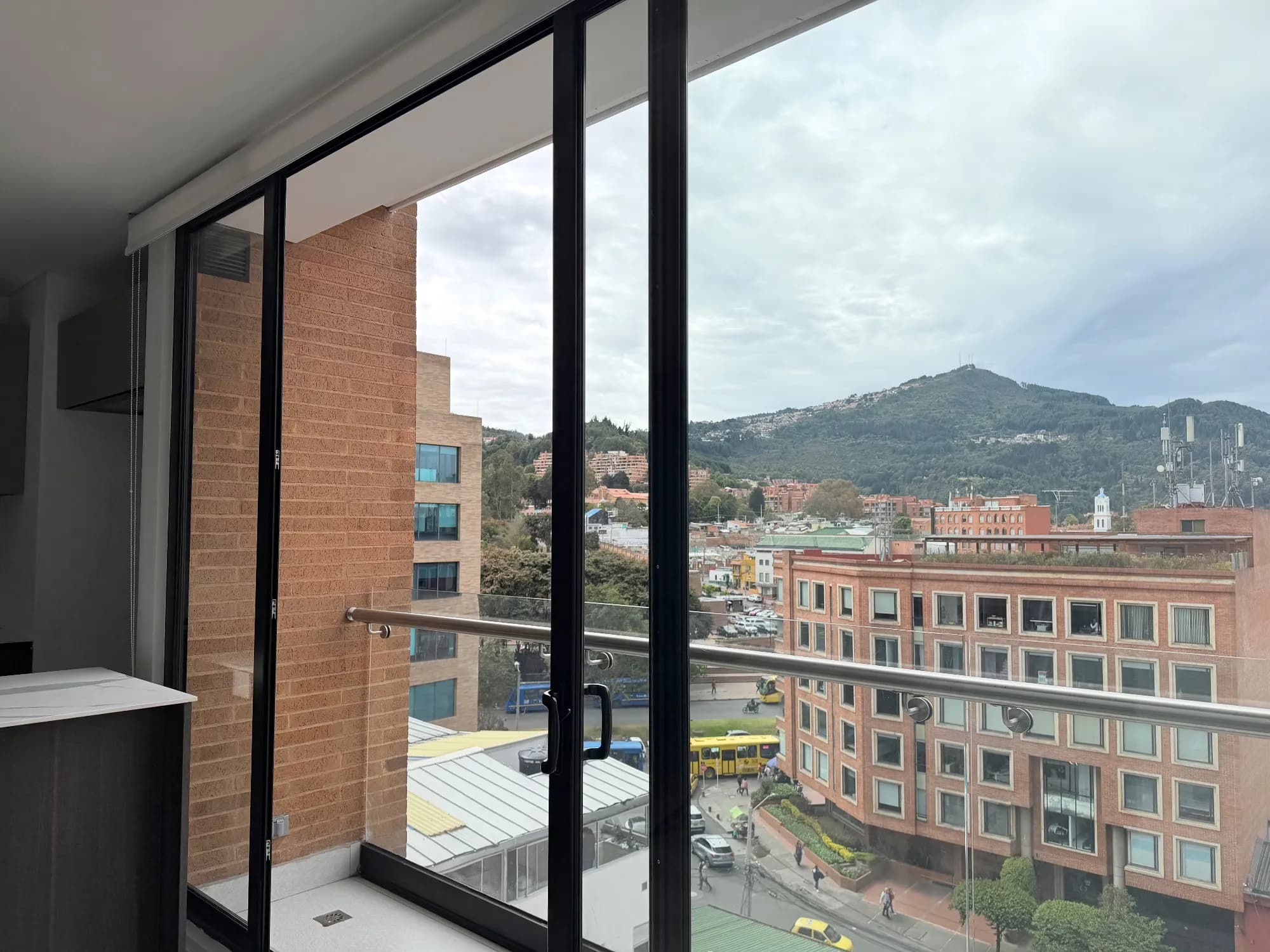 APARTAMENTO EN ARRIENDO SANTA BÁRBARA ORIENTAL — imagen 1 de 9