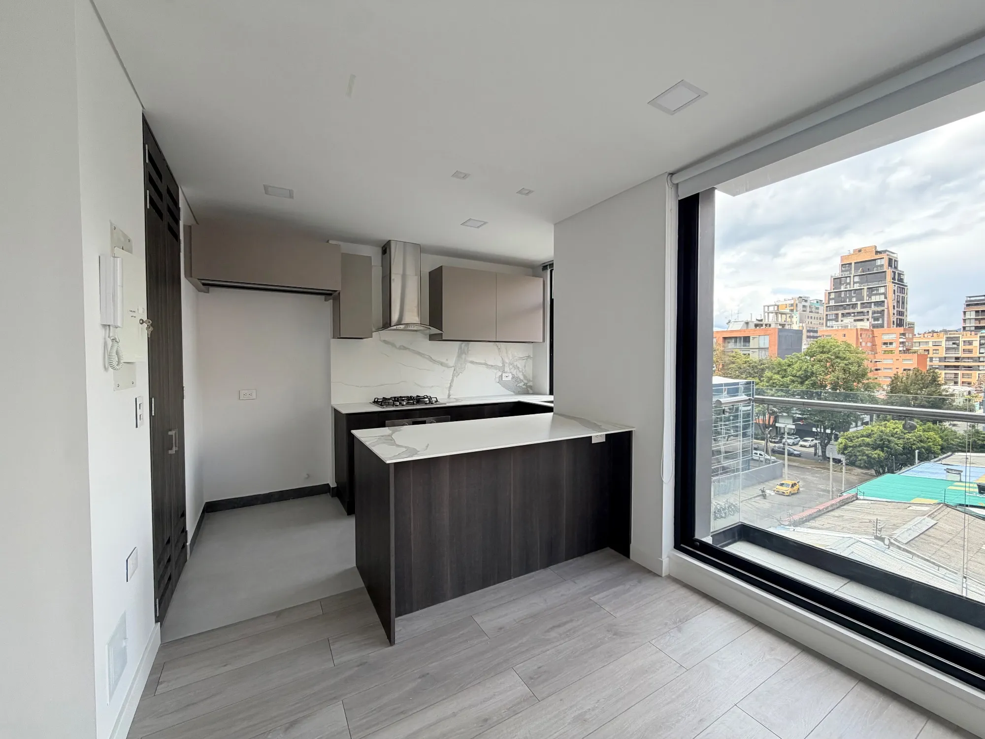 APARTAESTUDIO EN ARRIENDO A — imagen 1 de 10