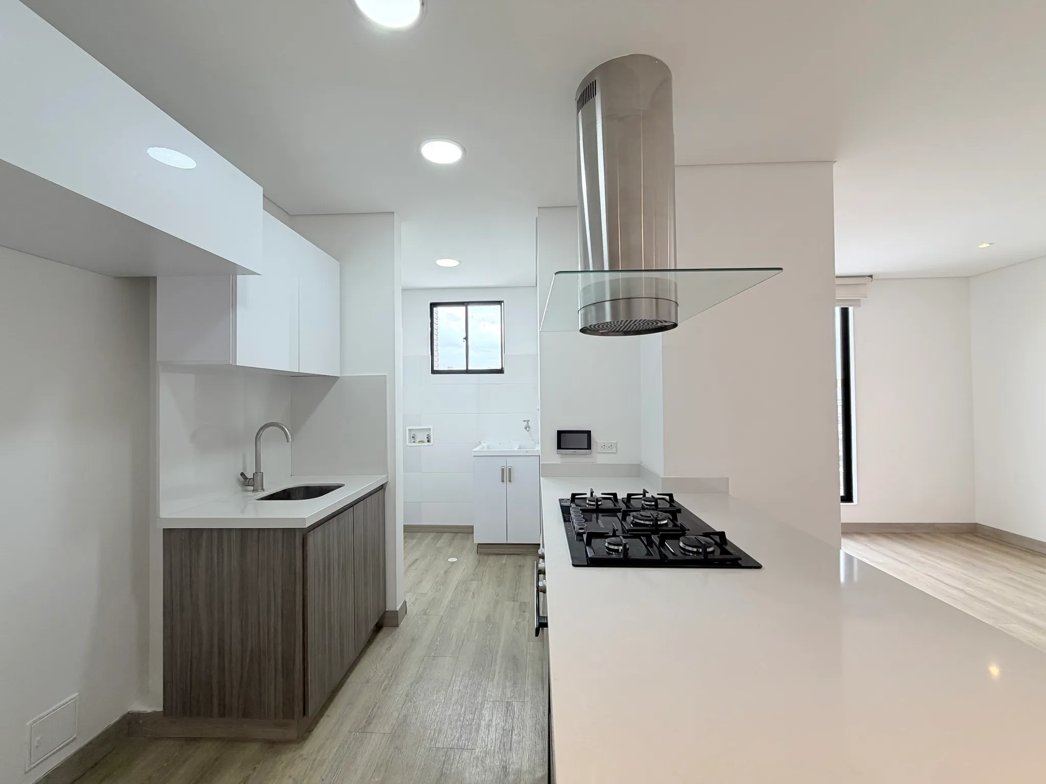 APARTAESTUDIO CHICO NAVARRA — imagen 1 de 6